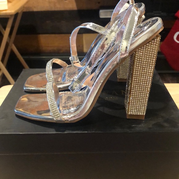 Silver Metallic Sandals - Picture 5 of 7